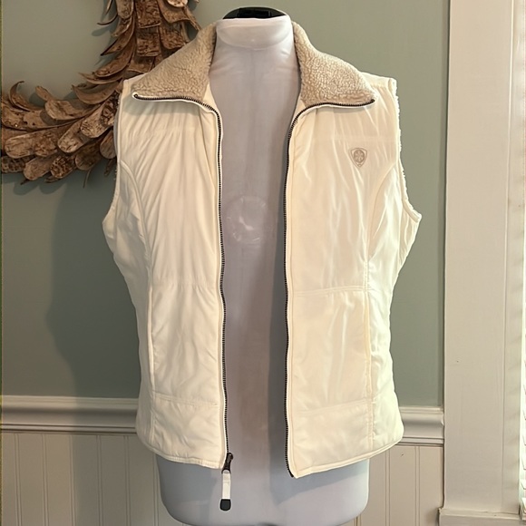 American Eagle Outfitters | Sherpa Lined Puffer Vest - Picture 5 of 10